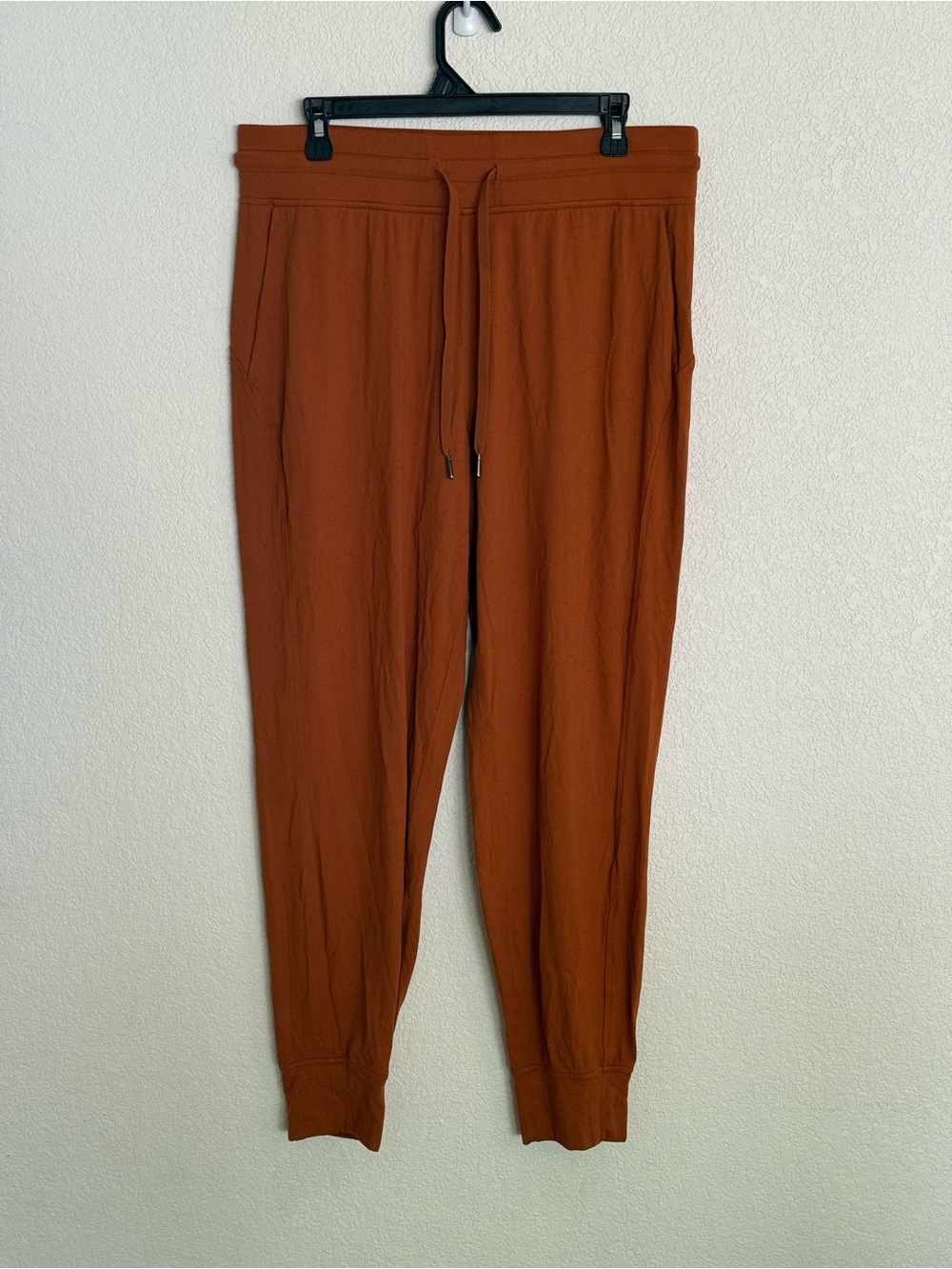 Lululemon Ready to Rulu High-Rise Jogger
Butternut Brown